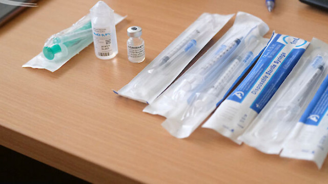 САЩ ваксинират с Pfizer юноши между 12 и 15 години